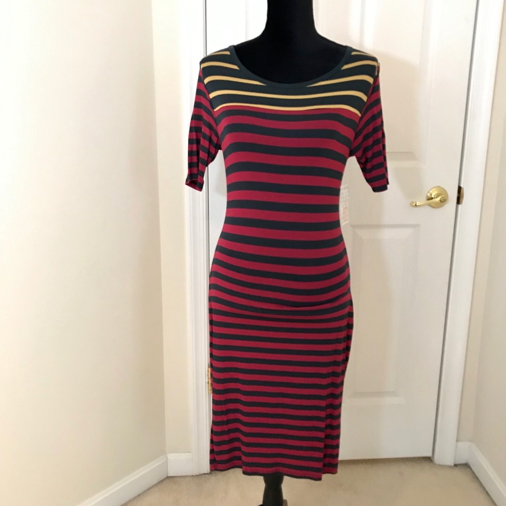 LuLaRoe Julia Dress / Unique Horizontal Stripes XS